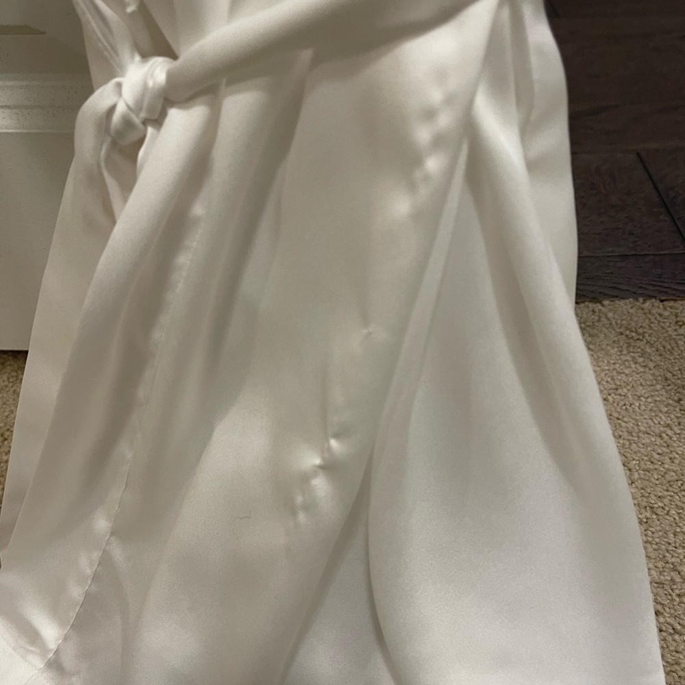 Victoria’s Secret Bridal Robe - Picture 9 of 12